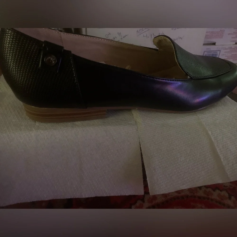 GLORIA VANDERBILT Marjorie Loafers Flats, Black Pebble NEW NIB memory foam 9.5 M